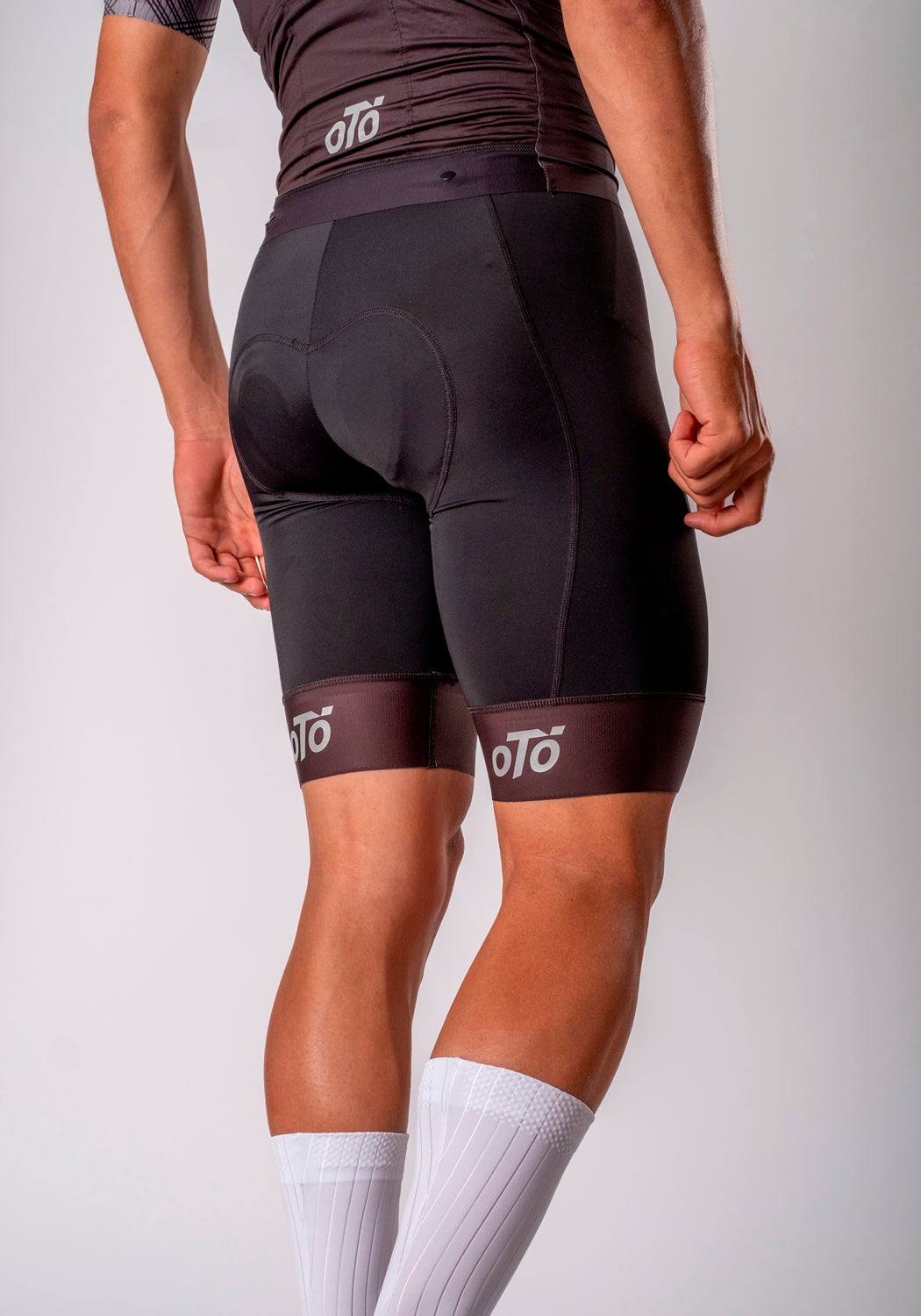 AeroLink™ Bib Shorts - Black